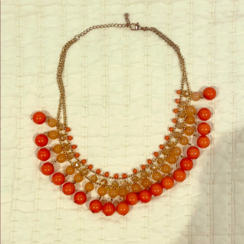 Francescas Bib Necklace ✨